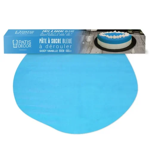 Pâte à sucre bleue étalée
