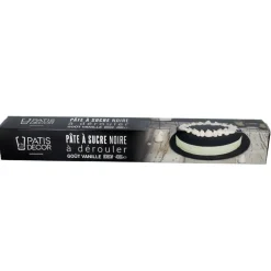 Pâte à sucre noire étalée