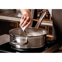 Tradition inox sauteuse 28 cm avec anse face à la queue